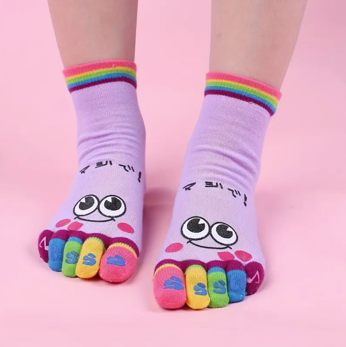 Calcetines coloridos: La tendencia de moda que triunfa en tus pies